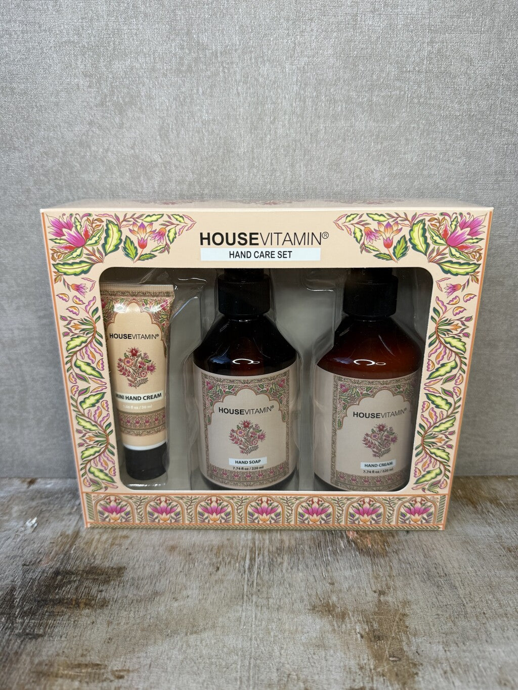 HouseVitamin cadeauset handverzorging Wood Sage met handzeep, handcrème en mini handcrème in luxe botanische cadeauverpakking.