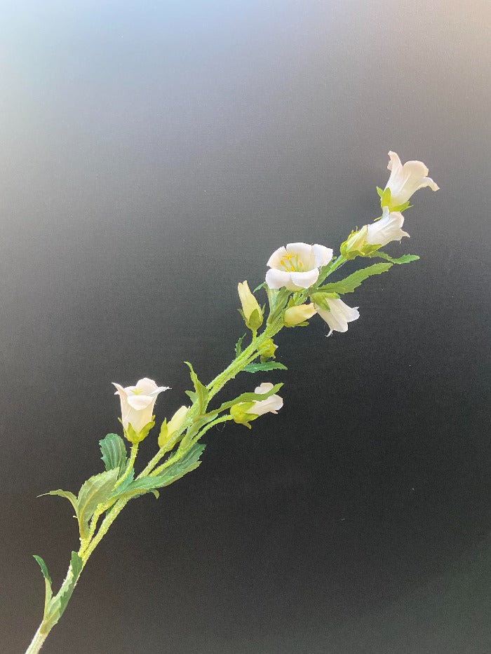 Campanula creme med kunstig blomster