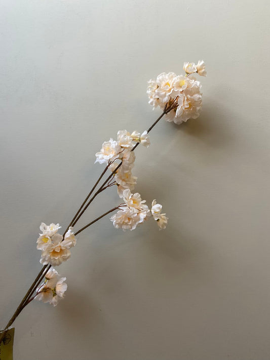 Ramo di fiori di seta Prunus beige
