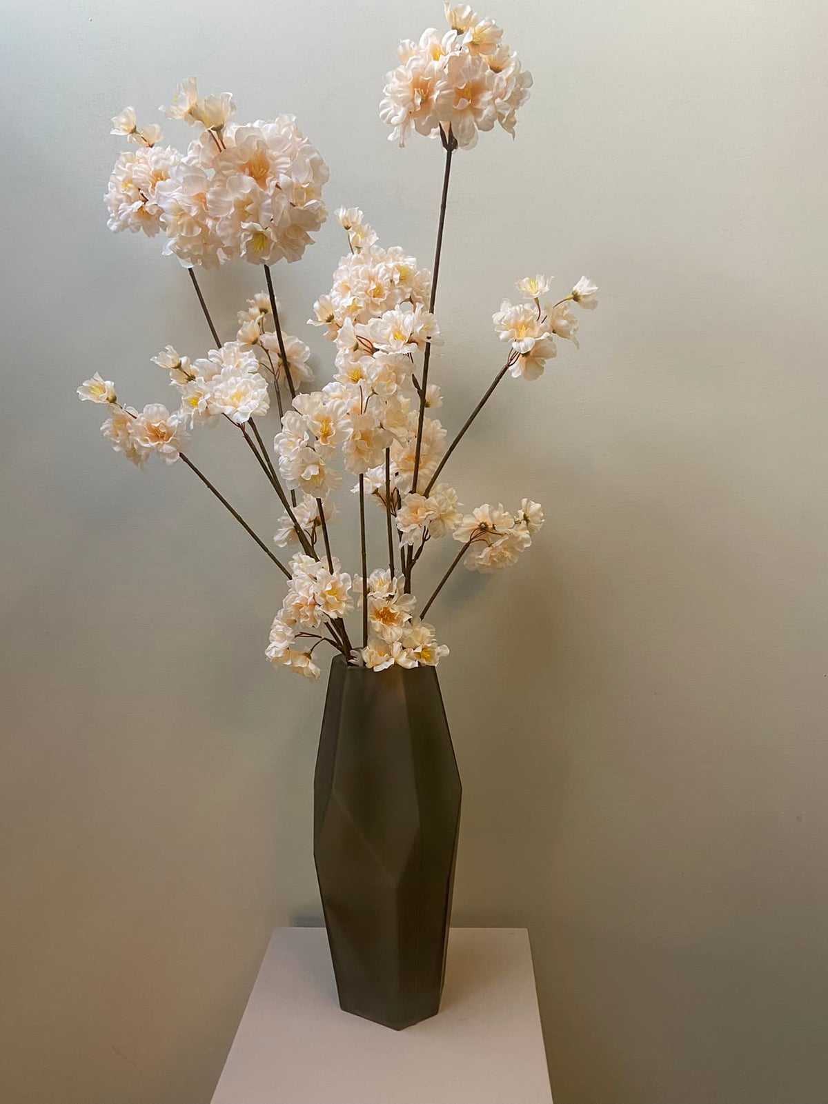 Zijden bloesemtak Prunus beige
