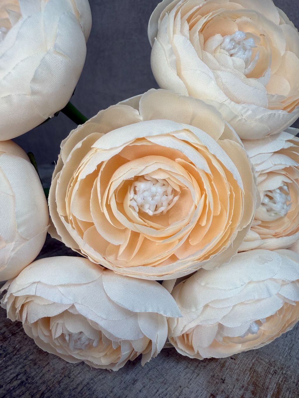 Sztuczny kwiat Ranunculus | Szampan