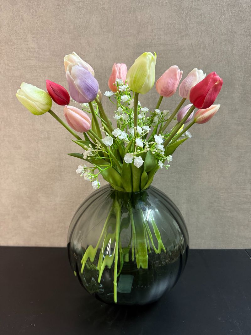 Mazzo di tulipani artificiali
